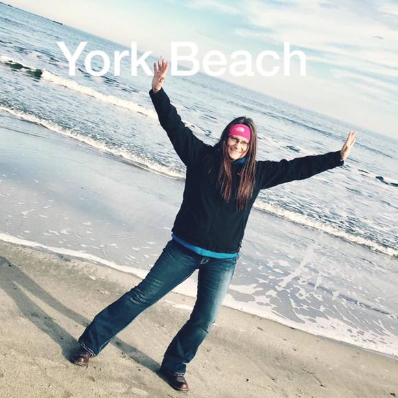 Meet your Posher, Stefanie - Picture 1 of 1